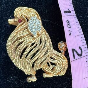 Vtg Poodle Brooch in Elegant Gold-Tone and rhinestones guc